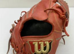 ウィルソン Wilson ウィルソンスタッフ Wilson Staff 硬式 大人 一般 投手用 グローブ ピッチャー グラブ 右投げ 中古品 野球